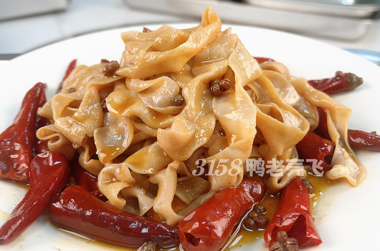 鸭肠，你好脆！3158鸭老壳飞的“嘎嘣爽”是怎么炼成的？