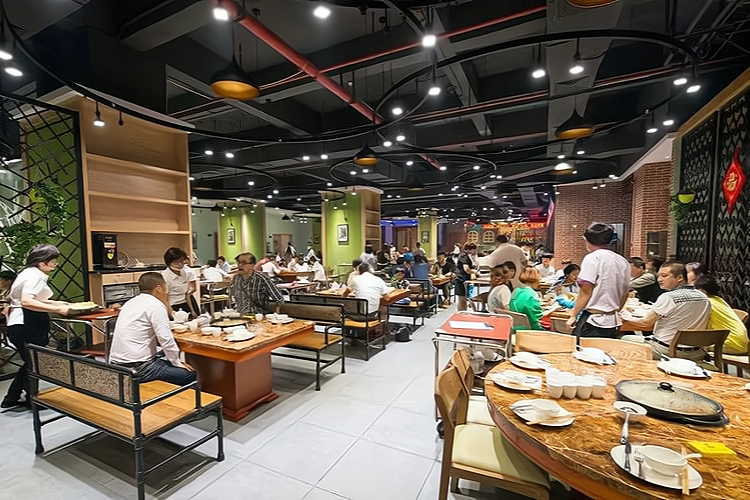 2026年县城餐饮加盟可行吗？想抓下沉市场的机会，得先了解这几件事