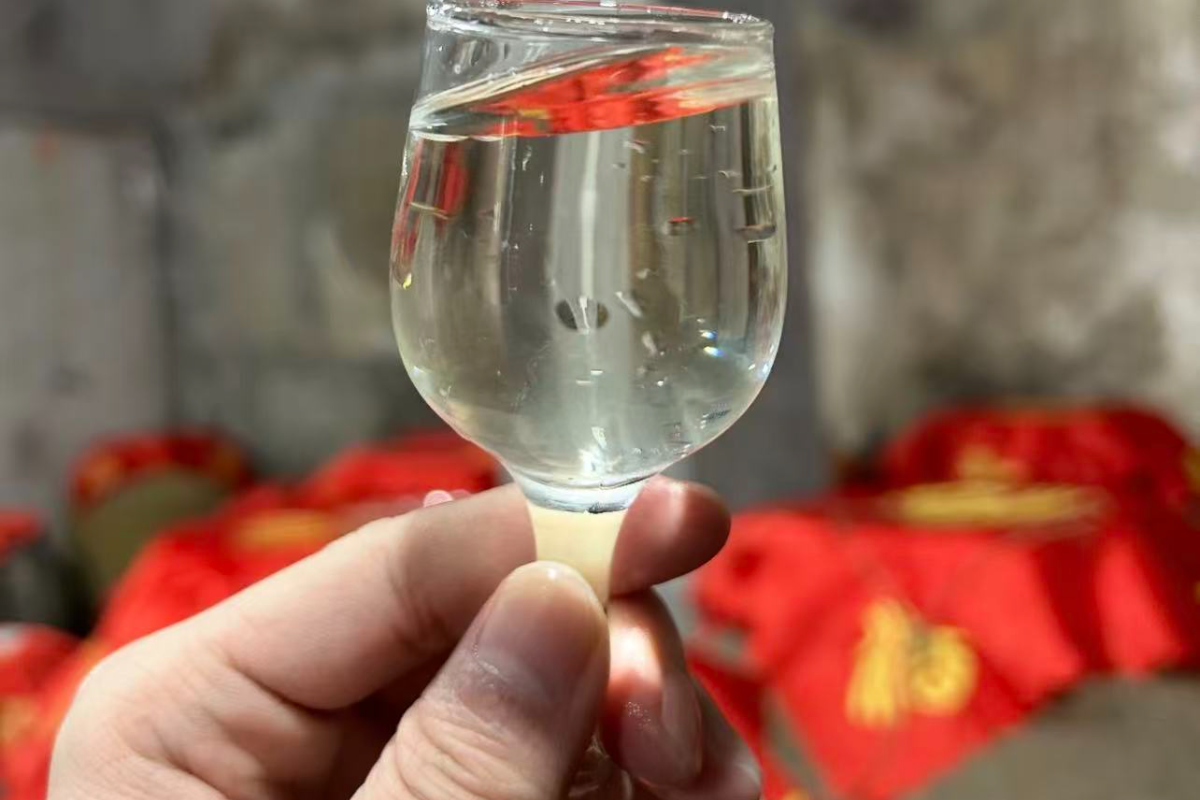 喝酒后第二天断片、想不起昨晚的事？梁平万京酒厂说原因